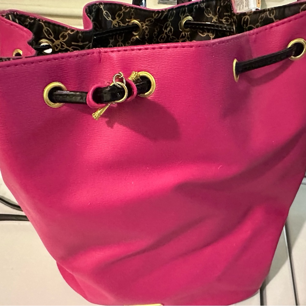 HOT PINK JUICY COUTURE 💕💕💕💗 - Picture 4 of 6